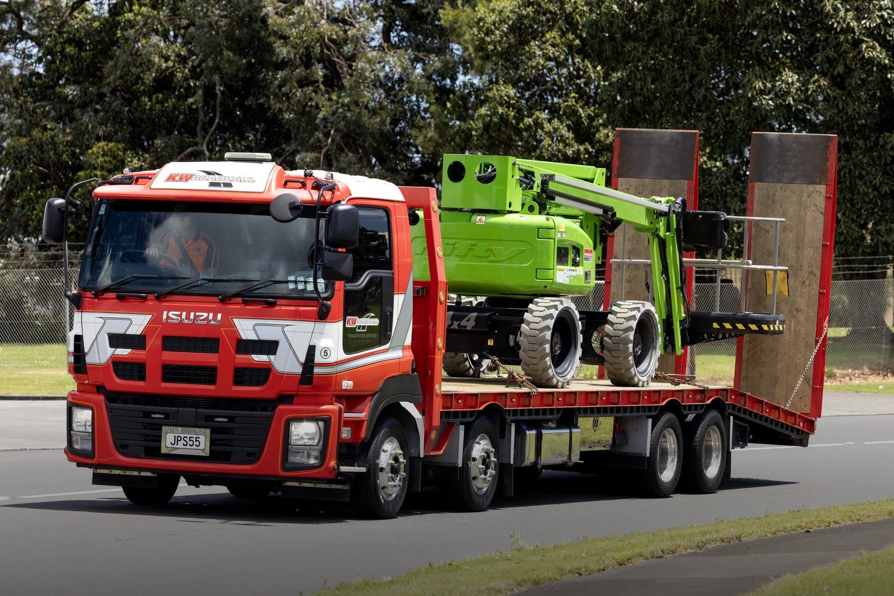 KW Roadhaul 8-Wheeler